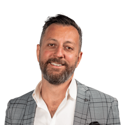 Chris Iliadis headshot